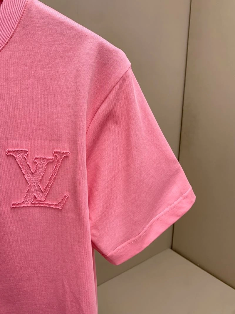 Classic Louis Vuitton T-Shirts 132355