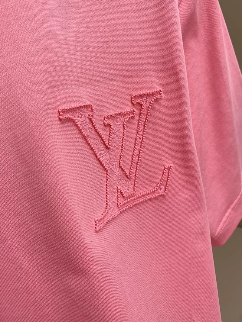 Classic Louis Vuitton T-Shirts 132355