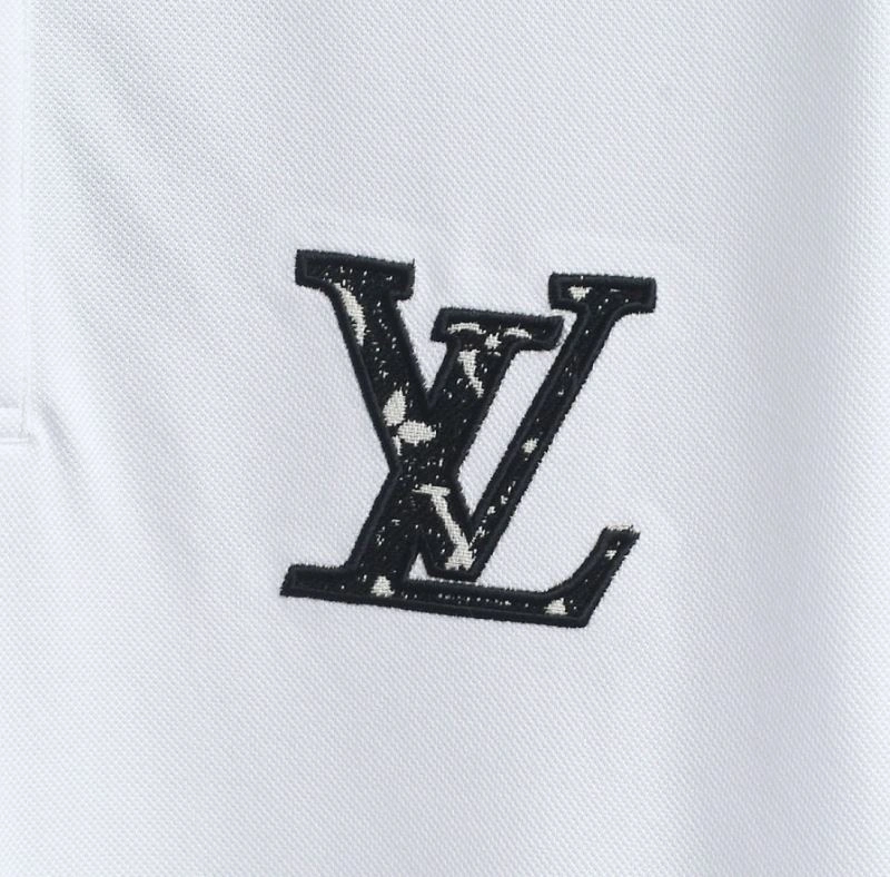 Compact Louis Vuitton T-Shirts 132348