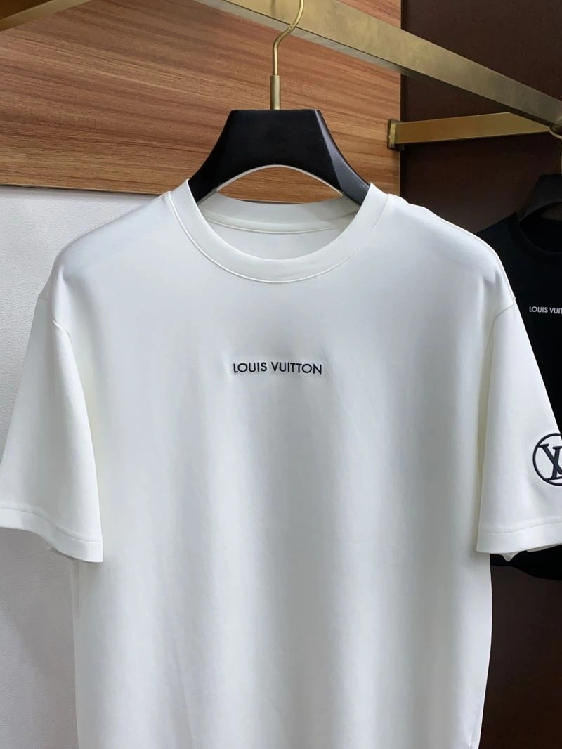 SportInspired Louis Vuitton T-Shirts 132343