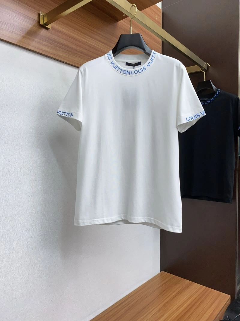 Louis Vuitton T-Shirts Contemporary 132346