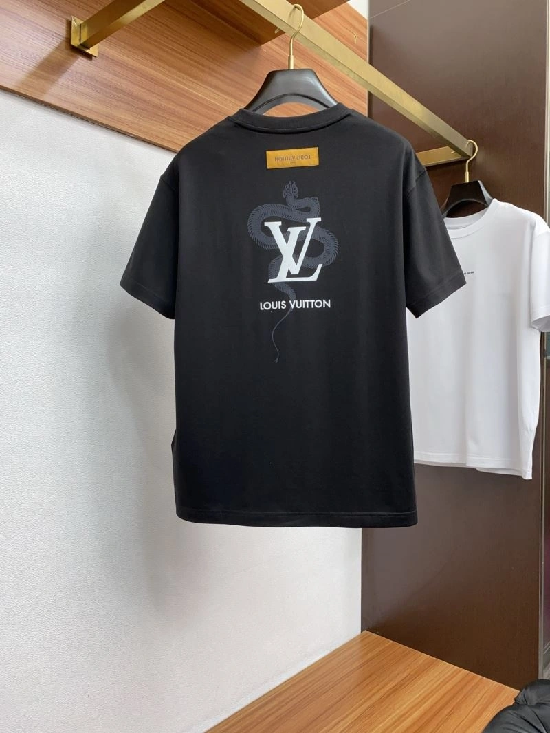Lightweight Louis Vuitton T-Shirts 132345