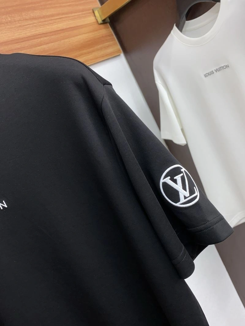 Louis Vuitton T-Shirts WaterResistant 132323