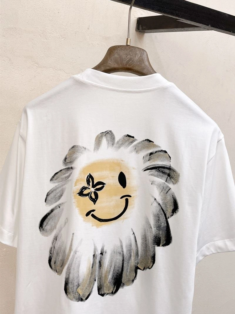 Louis Vuitton T-Shirts Chic 132349