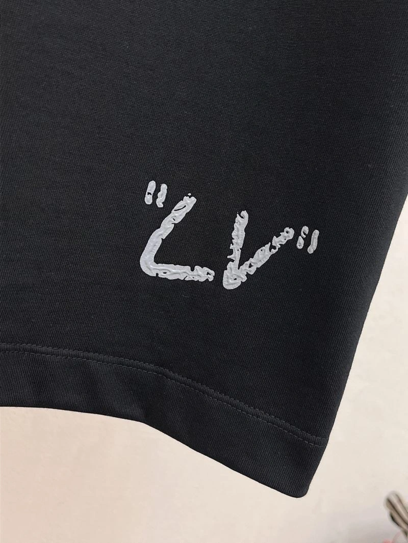 Snug Louis Vuitton T-Shirts 132322