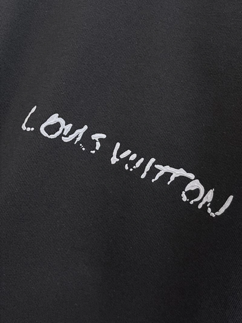 Snug Louis Vuitton T-Shirts 132322