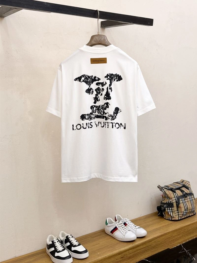 Louis Vuitton T-Shirts Lightweight 132324
