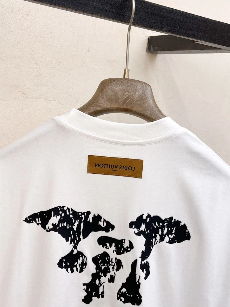 Louis Vuitton T-Shirts Lightweight 132324