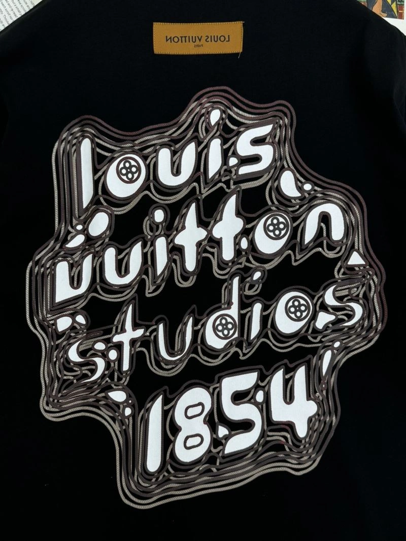 Effortless Louis Vuitton T-Shirts 132309
