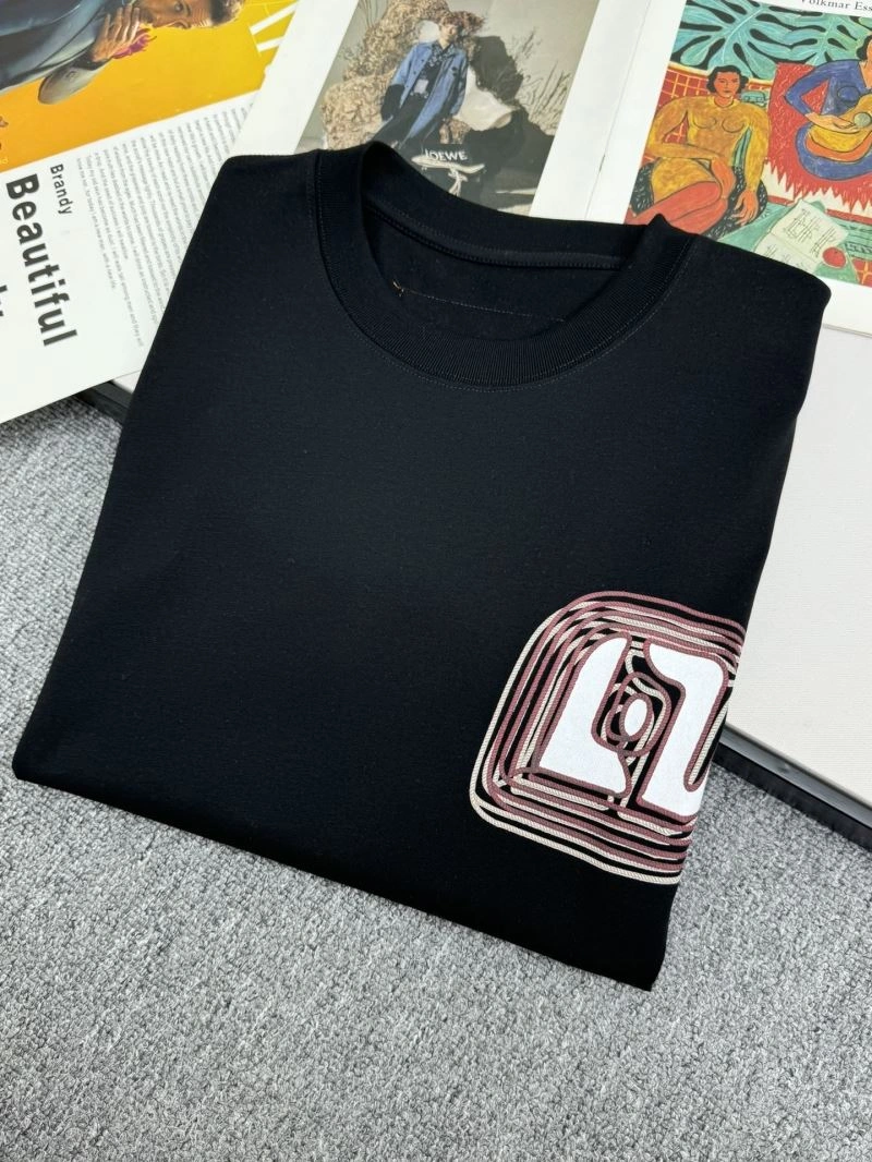 Effortless Louis Vuitton T-Shirts 132309
