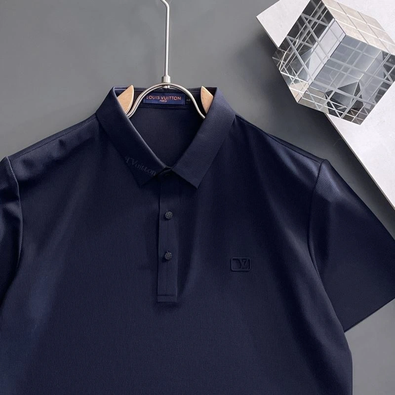 Sporty Louis Vuitton T-Shirts 132284