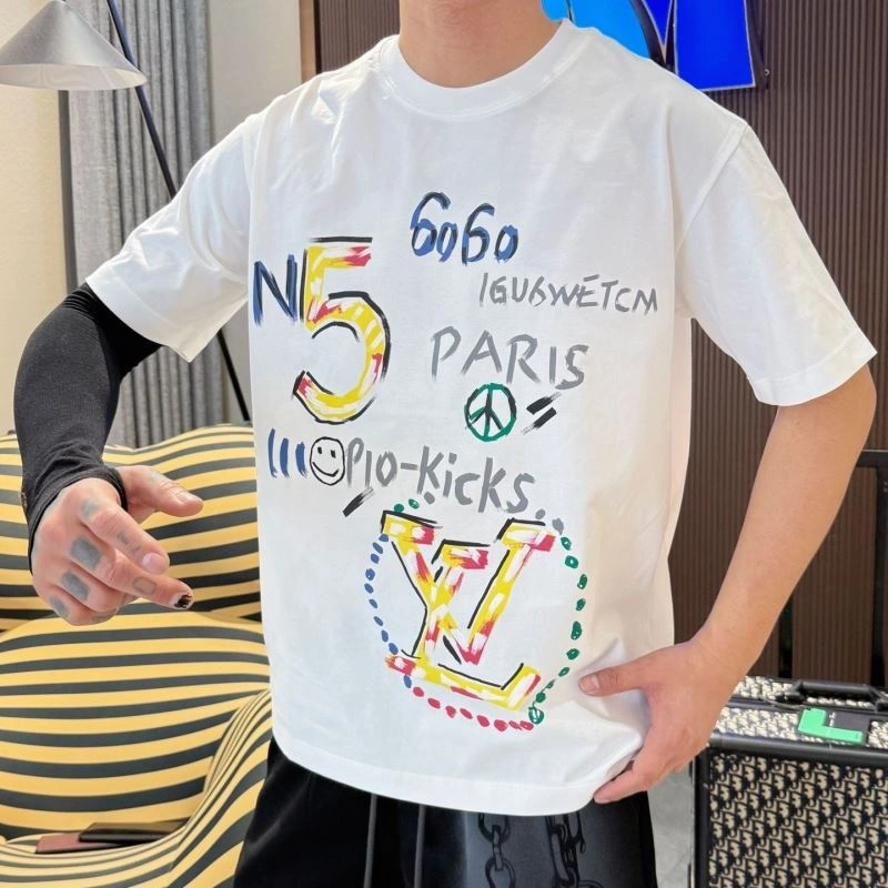Louis Vuitton T-Shirts Modern 132290