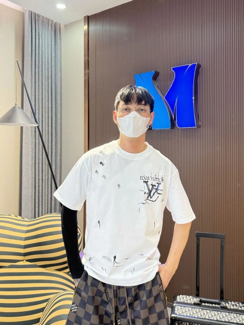 Louis Vuitton T-Shirts Flexible 132307