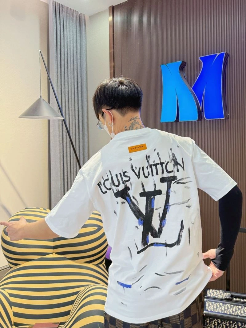 Louis Vuitton T-Shirts Flexible 132307