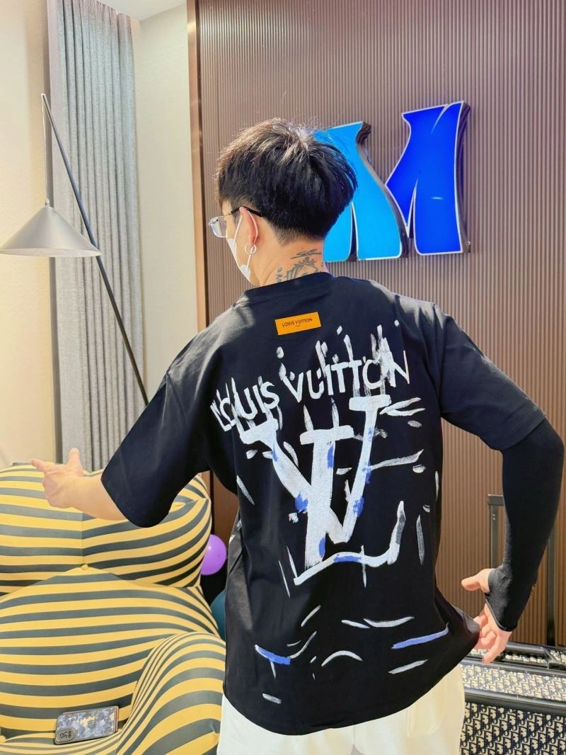 Louis Vuitton T-Shirts Refined 132299
