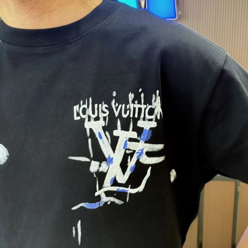 Louis Vuitton T-Shirts Refined 132299