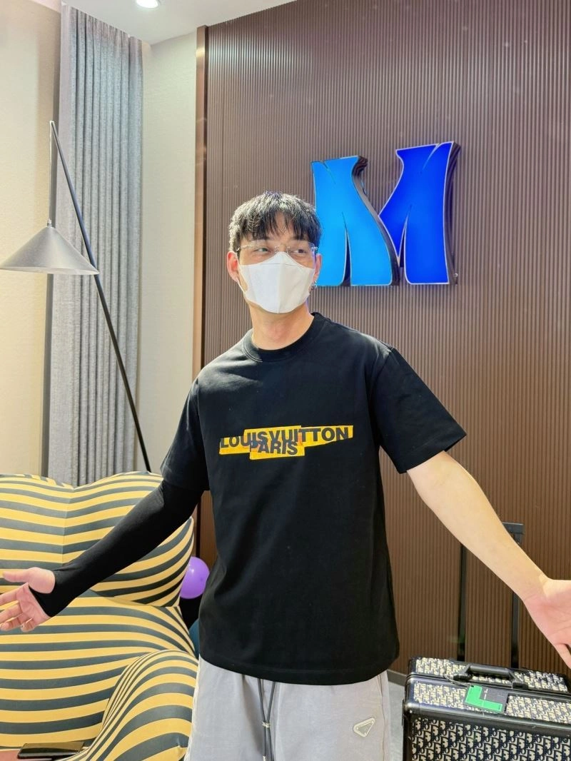 Durable Louis Vuitton T-Shirts 132295