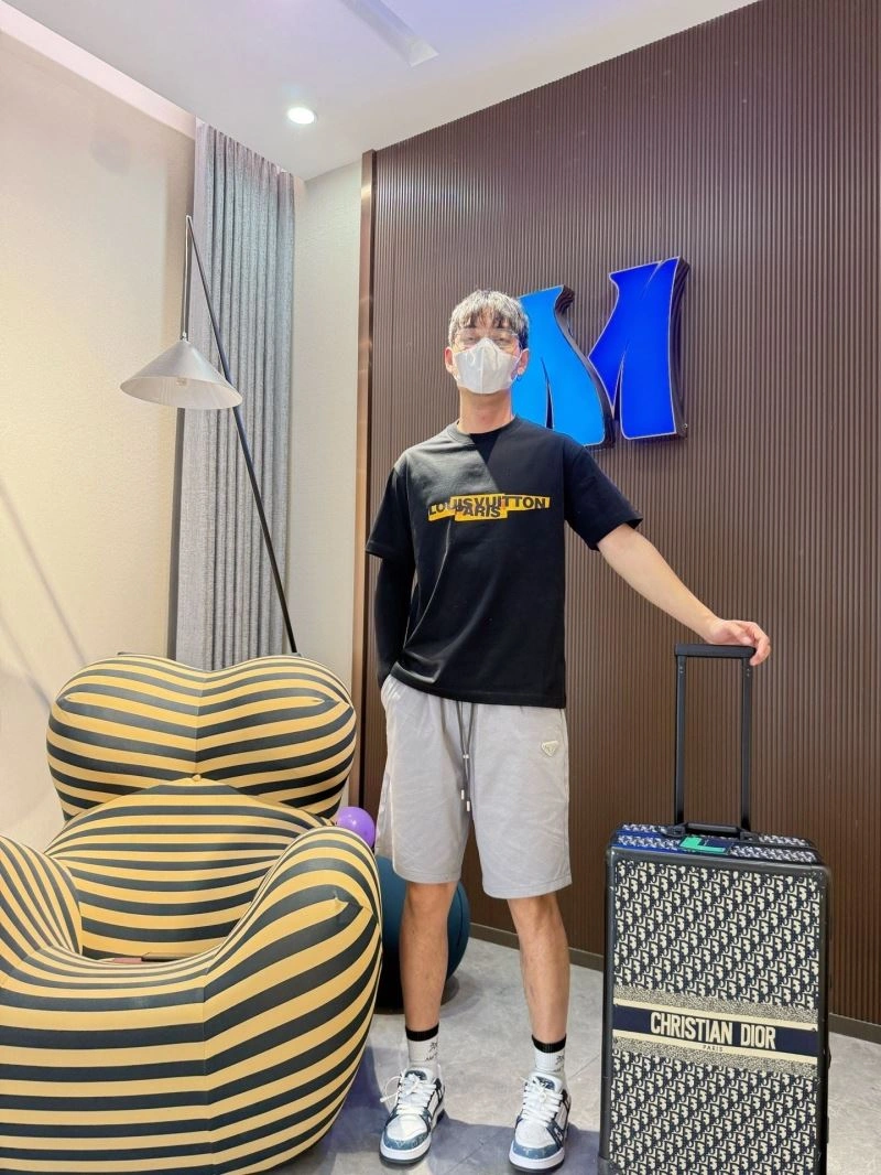 Durable Louis Vuitton T-Shirts 132295