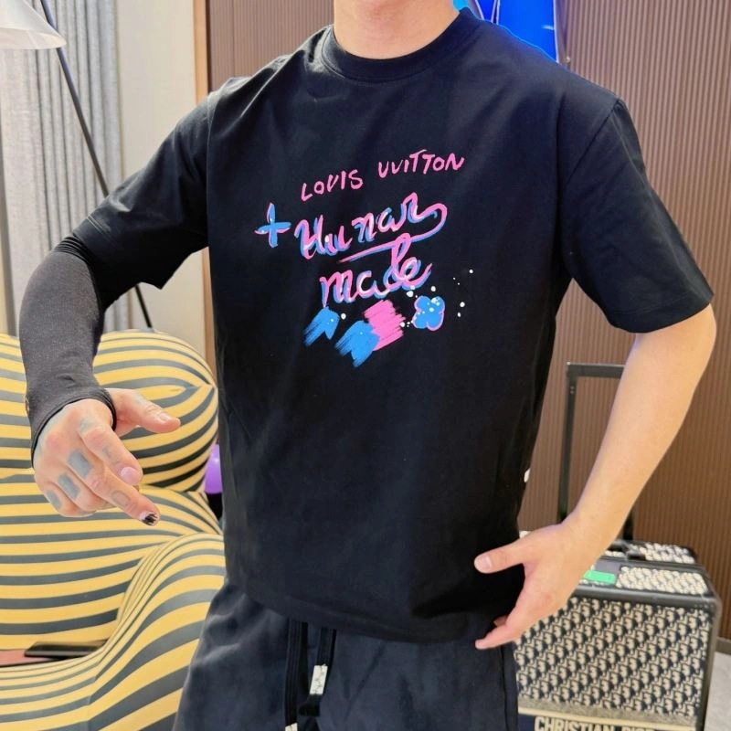 Louis Vuitton T-Shirts Lightweight 132298