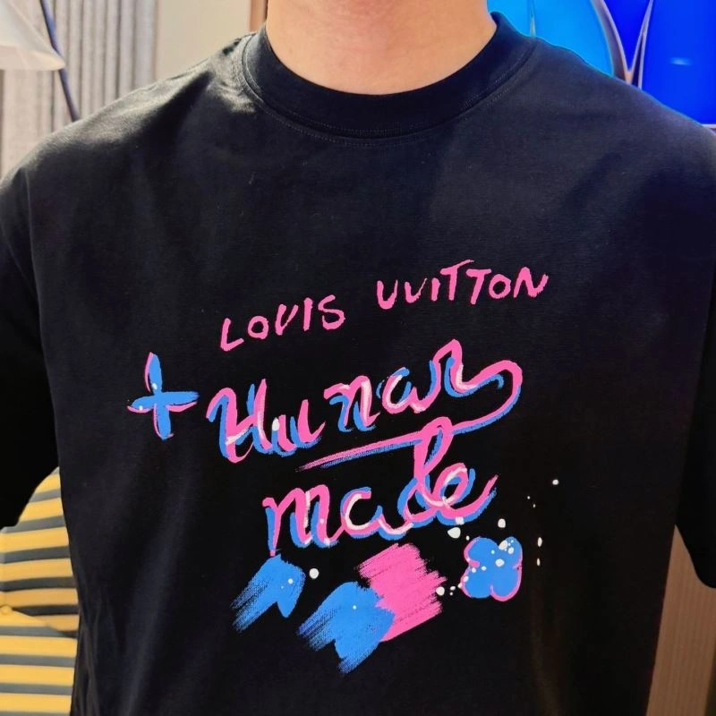 Louis Vuitton T-Shirts Lightweight 132298