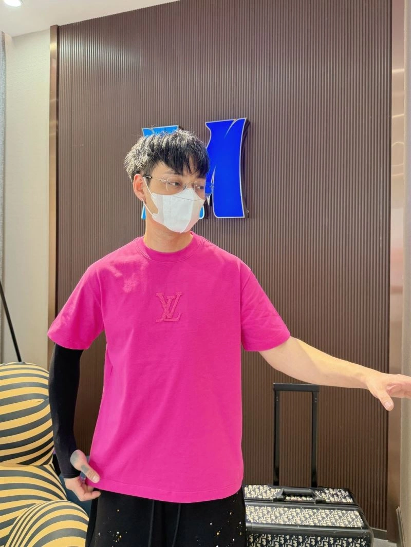 Louis Vuitton T-Shirts Supportive 132301