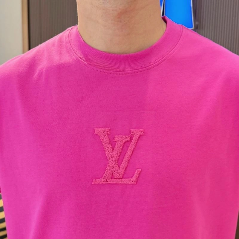 Louis Vuitton T-Shirts Supportive 132301