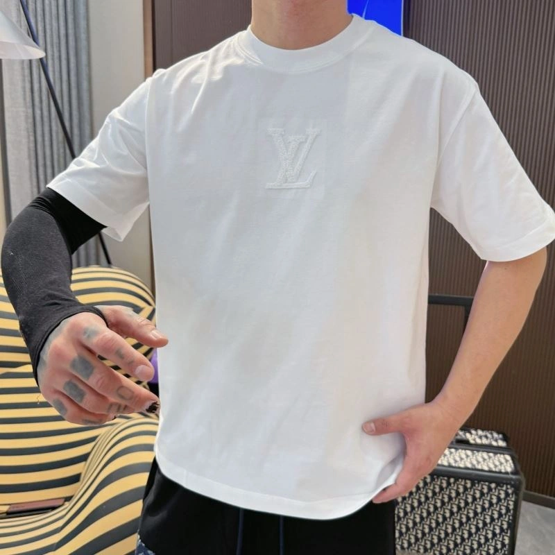 Louis Vuitton T-Shirts Fashionable 132291