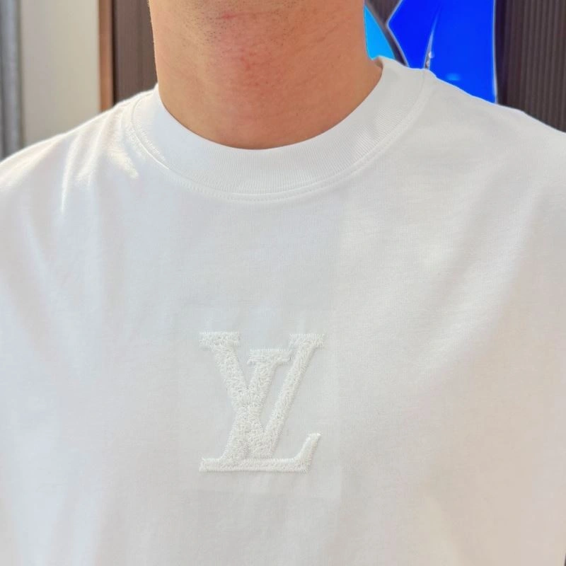 Louis Vuitton T-Shirts Fashionable 132291