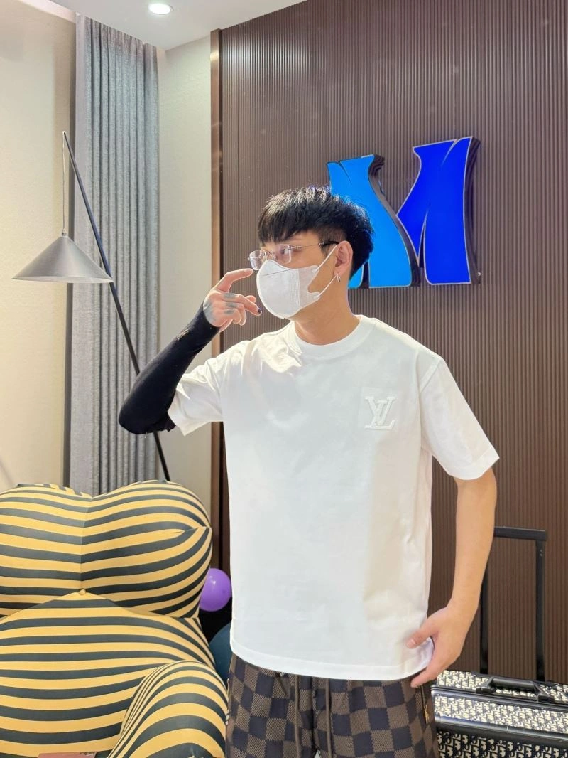 SunProtective Louis Vuitton T-Shirts 132281