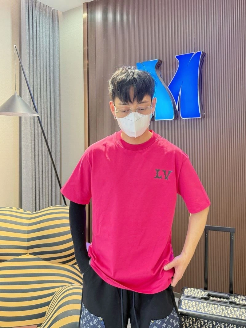Louis Vuitton T-Shirts Resilient 132288