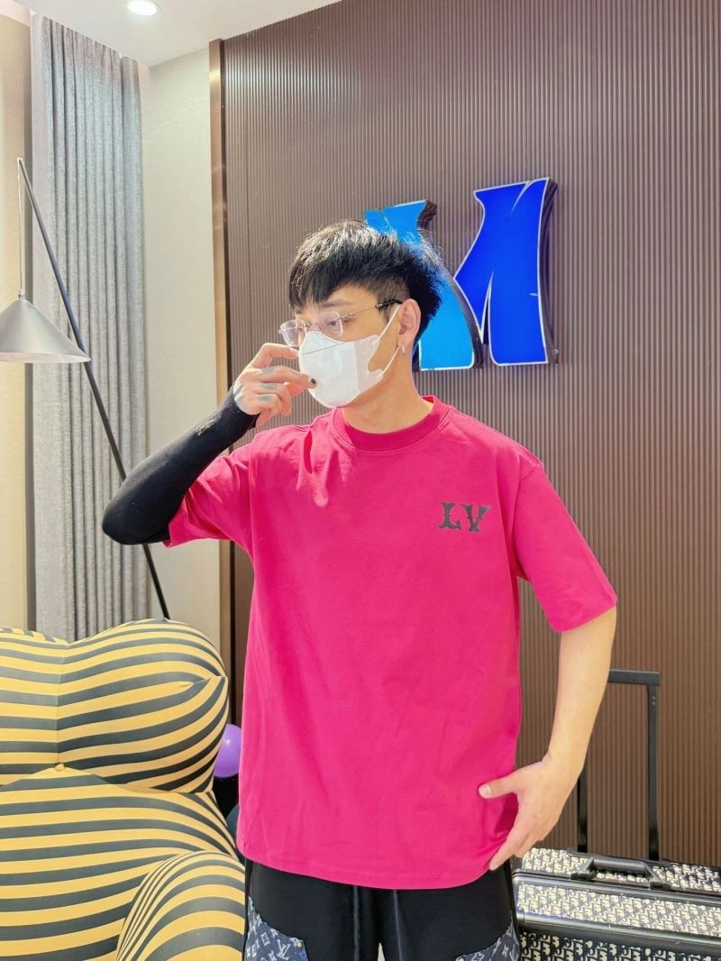 Louis Vuitton T-Shirts Resilient 132288