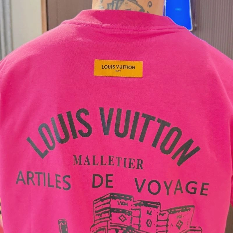 Louis Vuitton T-Shirts Resilient 132288