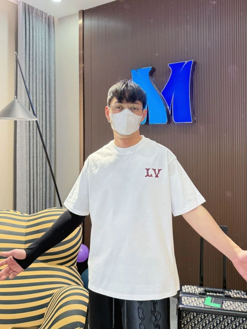Louis Vuitton T-Shirts Comfortable 132282