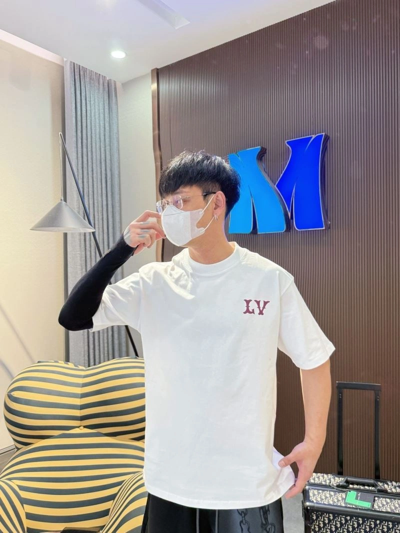 Louis Vuitton T-Shirts Comfortable 132282