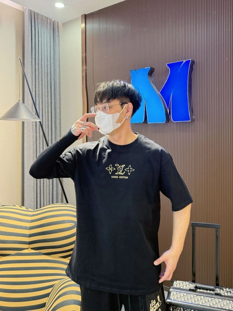 Louis Vuitton T-Shirts Efficient 132279