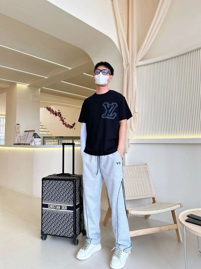 Packable Louis Vuitton T-Shirts 132274
