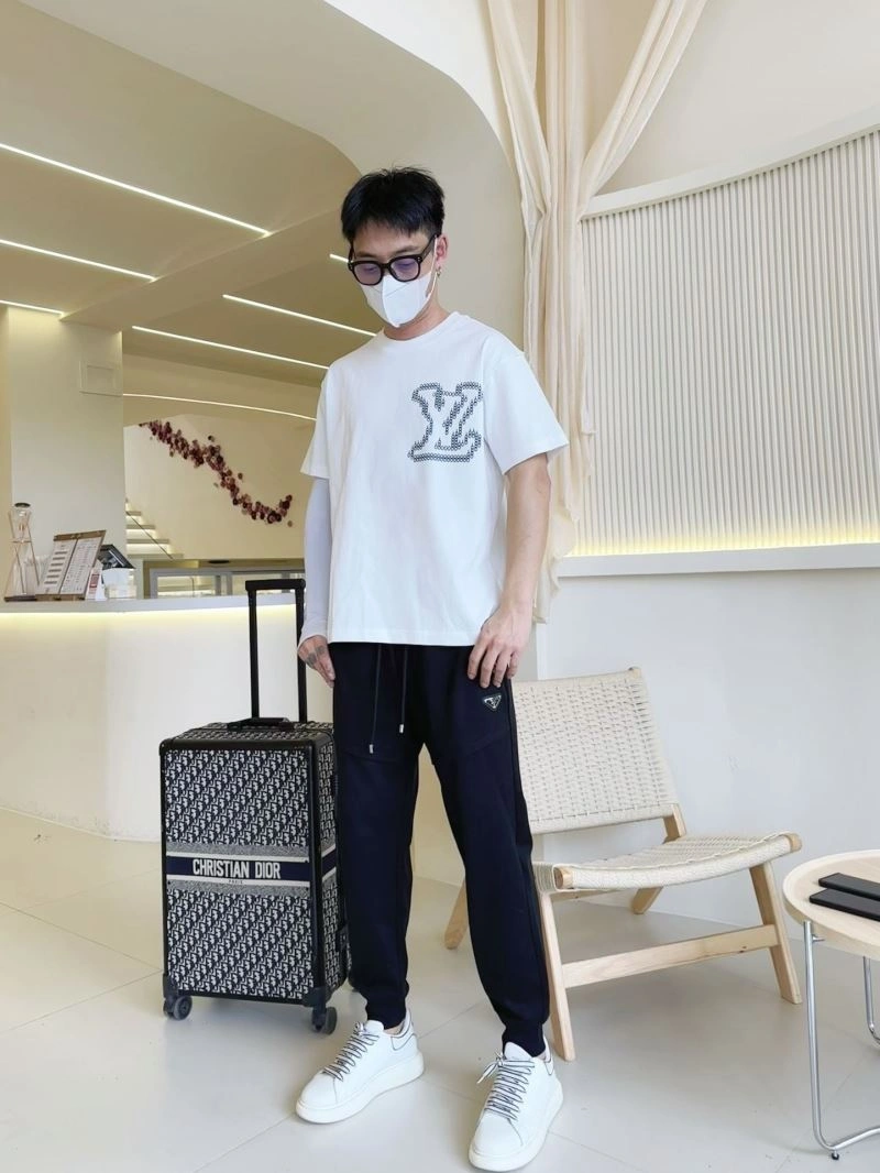Louis Vuitton T-Shirts Seasonal 132273