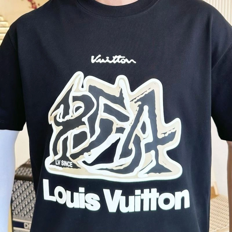 TravelReady Louis Vuitton T-Shirts 132271