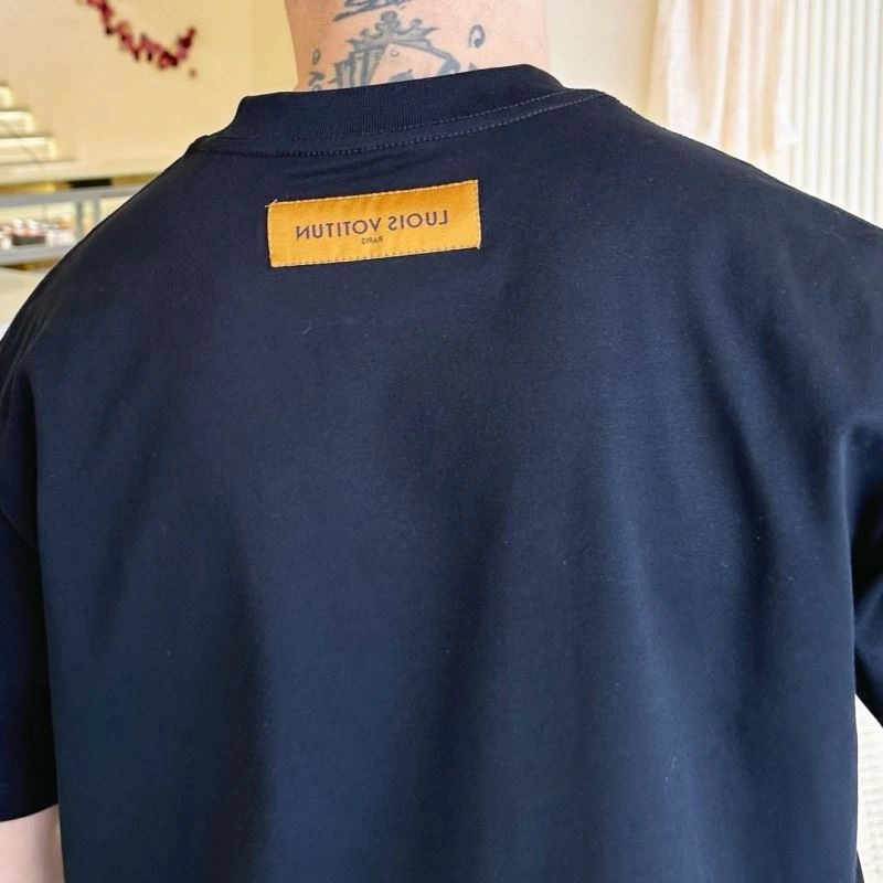 TravelReady Louis Vuitton T-Shirts 132271