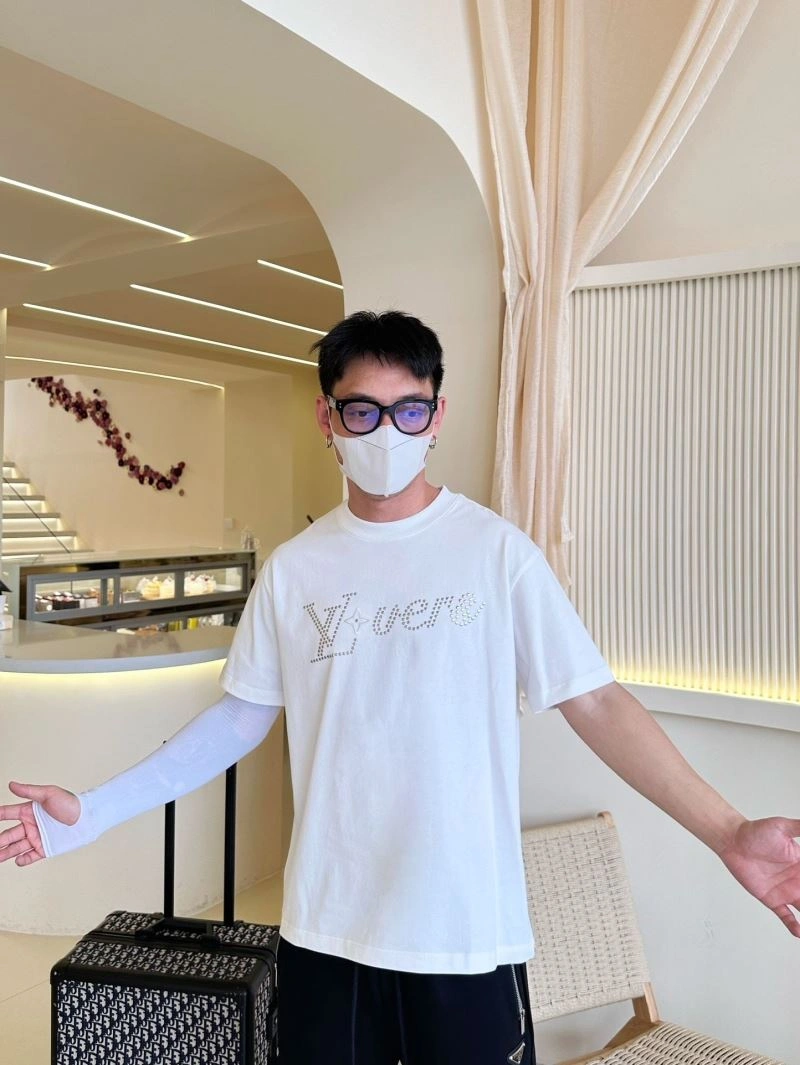 Louis Vuitton T-Shirts EasyMatch 132262