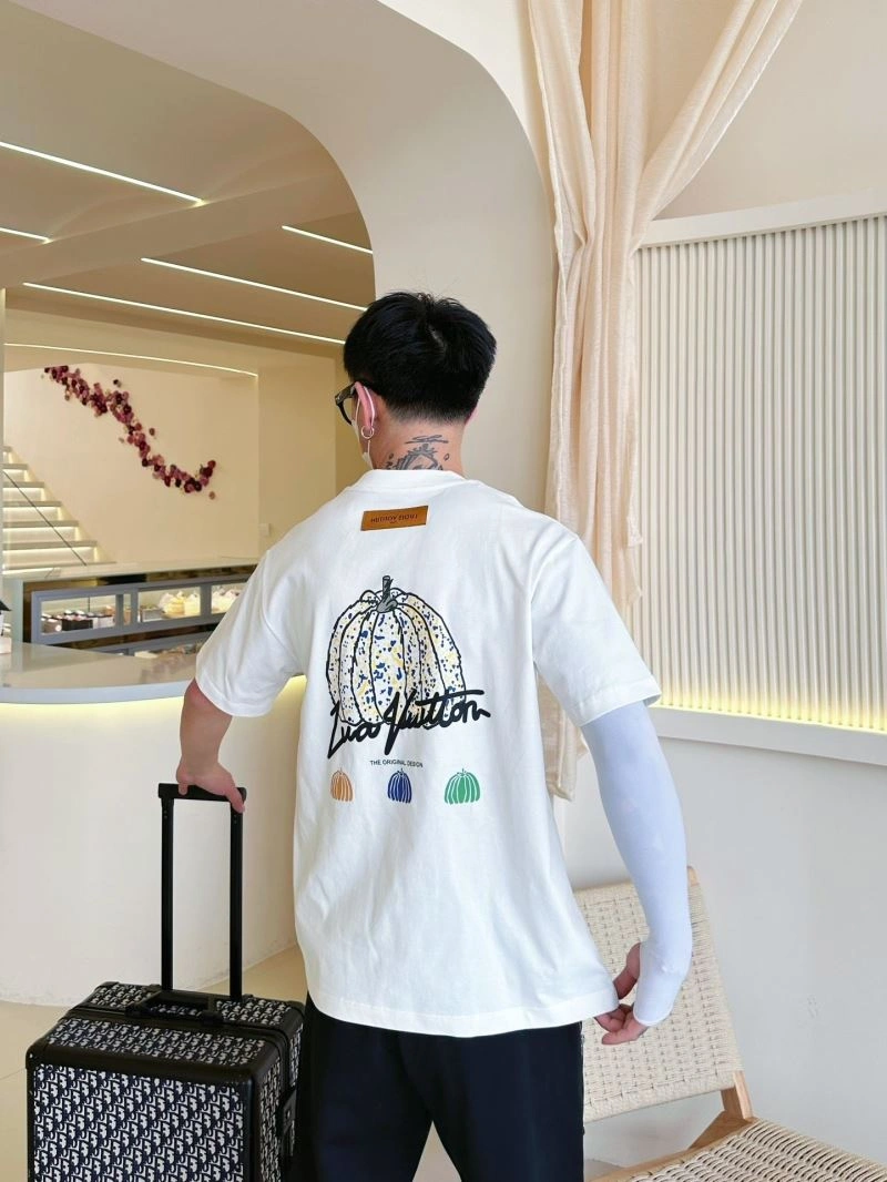 SoftTouch Louis Vuitton T-Shirts 132260