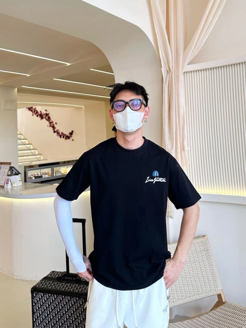 Louis Vuitton T-Shirts TravelReady 132318