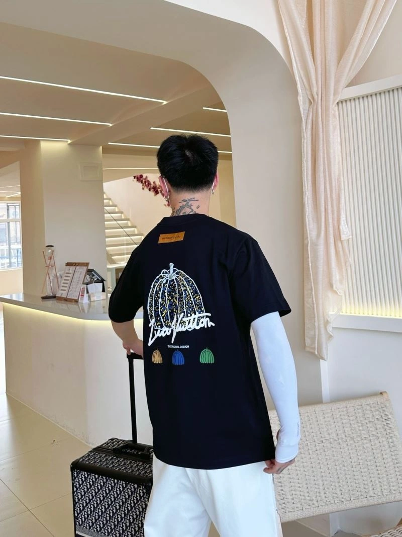 Louis Vuitton T-Shirts TravelReady 132318