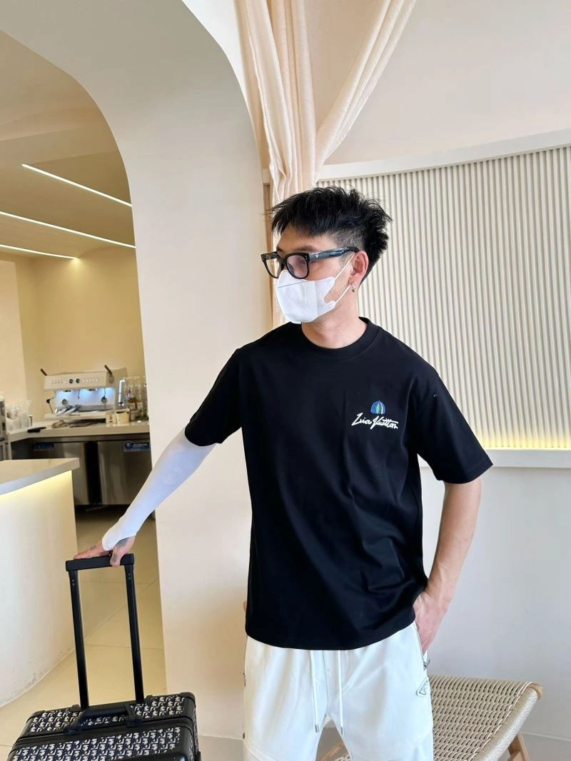 Louis Vuitton T-Shirts TravelReady 132318