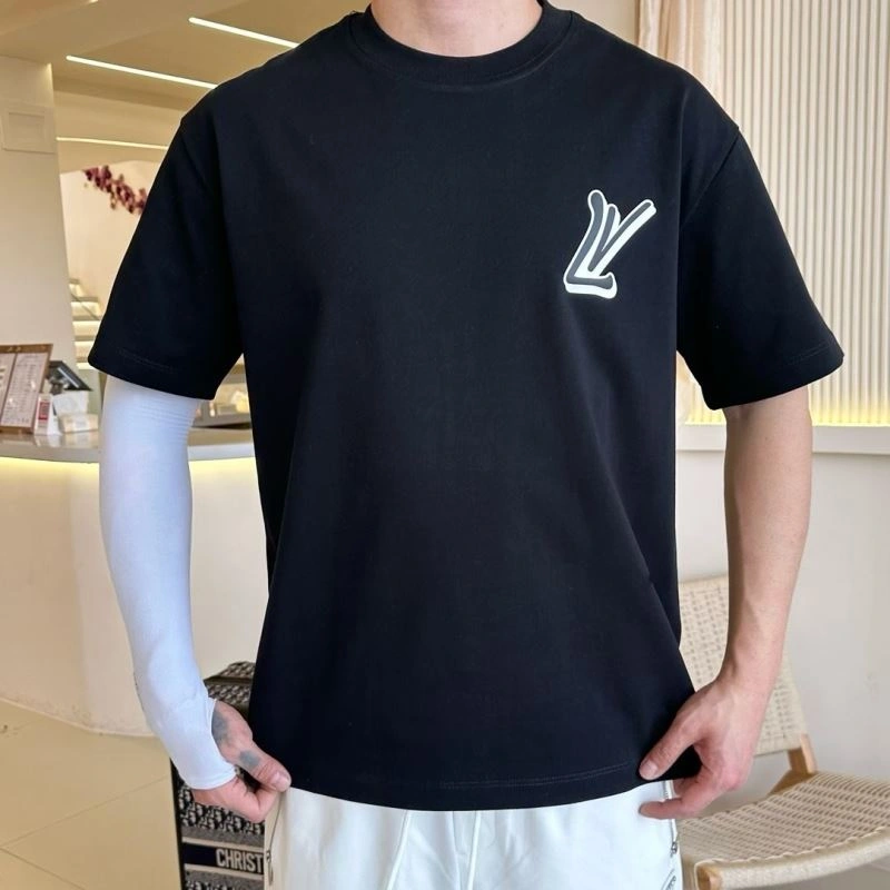 FashionForward Louis Vuitton T-Shirts 132251