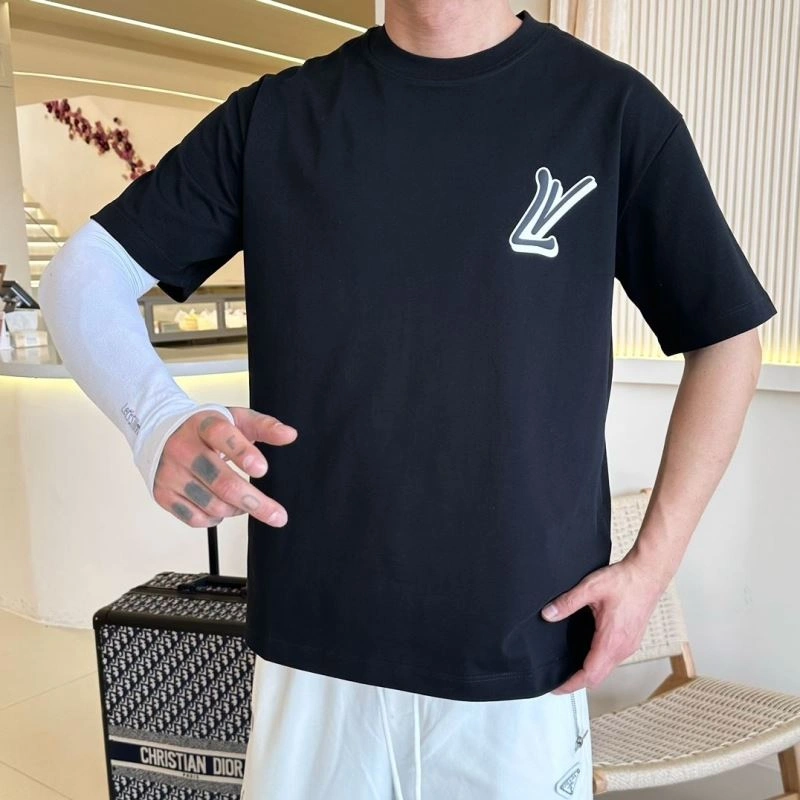FashionForward Louis Vuitton T-Shirts 132251