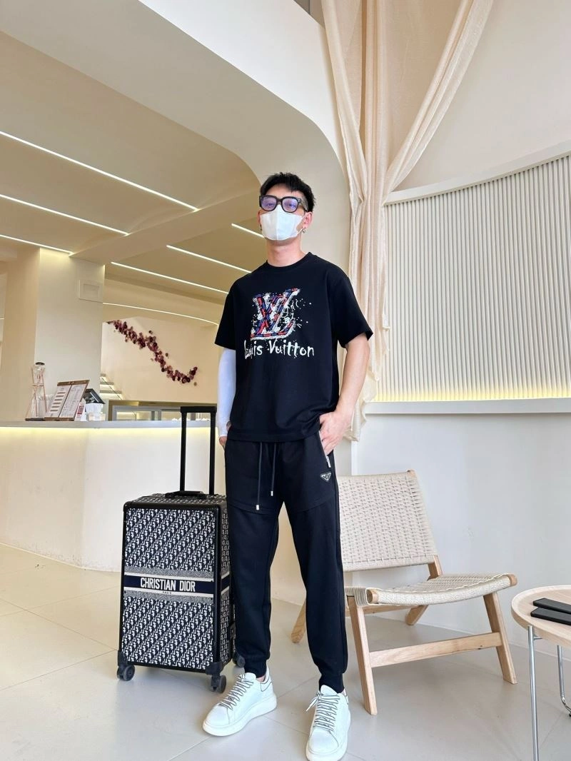 Comfortable Louis Vuitton T-Shirts 132252