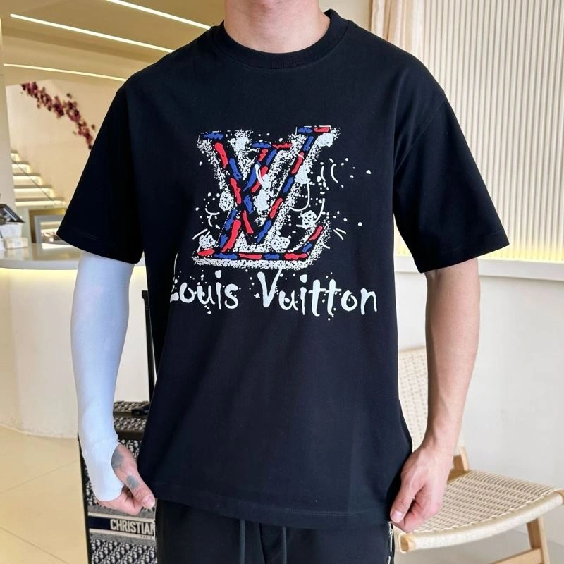 Comfortable Louis Vuitton T-Shirts 132252
