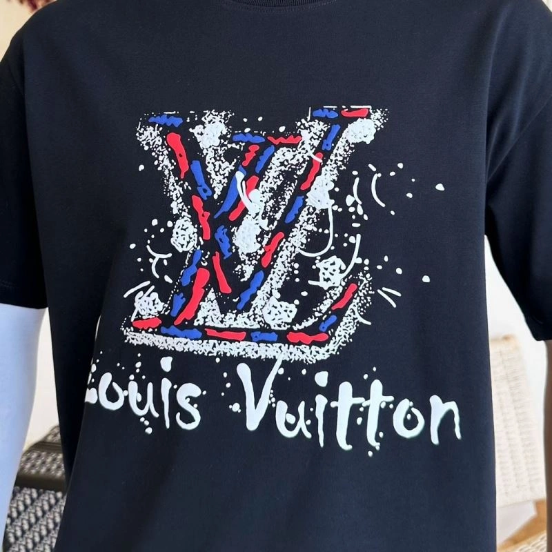 Comfortable Louis Vuitton T-Shirts 132252