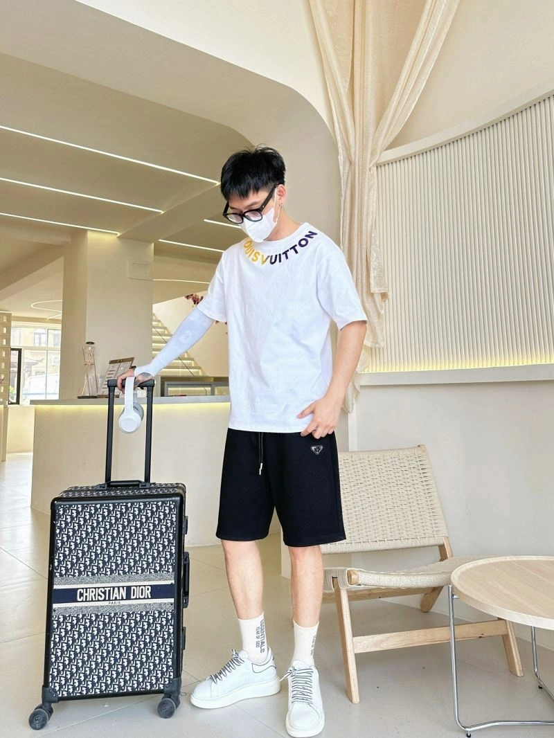 Louis Vuitton T-Shirts Reliable 132267